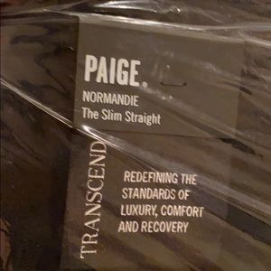 paige jeans normandie straight fit black shadow 40